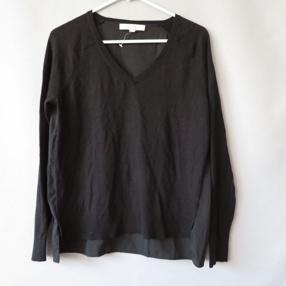 X LOFT V NECK PULL OVER  LONG SLEEVE SWEATER